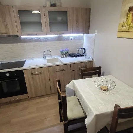 아파트 Anna's House