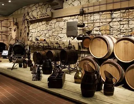 Anna's House Эпаноми